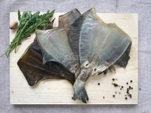 Каталог продукции: Камбала камчатская вяленая без икры