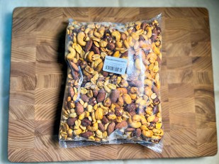 Дорадо вяленая: Ореховая смесь ж/с Острая 