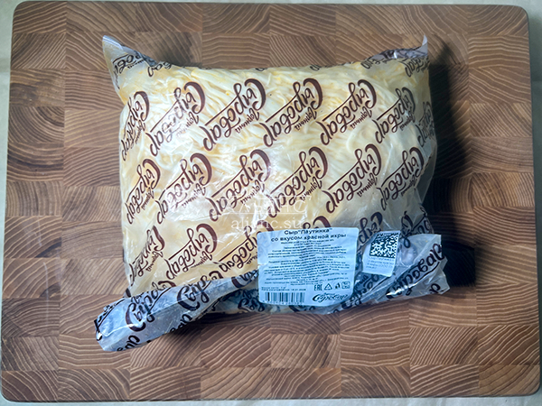 Сыр 1 кг ГОРНЫЙ СЫРОВАР (Паутинка со вкусом красной икры) в Нижневартовске